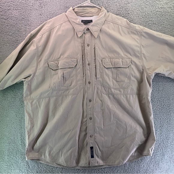5.11 Tactical Men’s XXL Series Style 71152 Khaki Short Sleeve Button Up - Picture 1 of 14